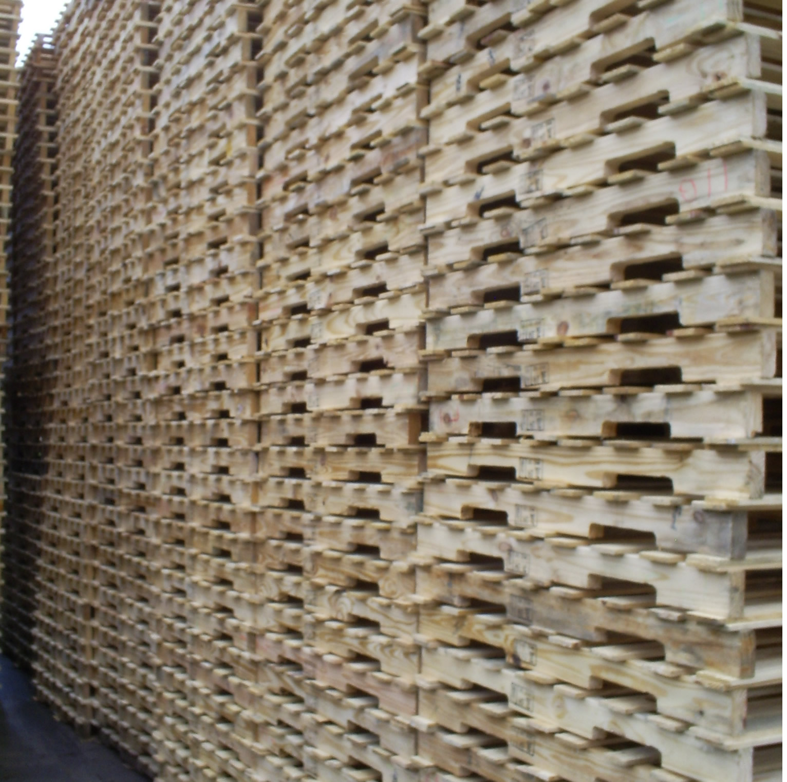 Greeneville Wood and Pallet